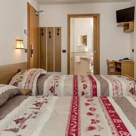 Hotel Garni Lastei 3*