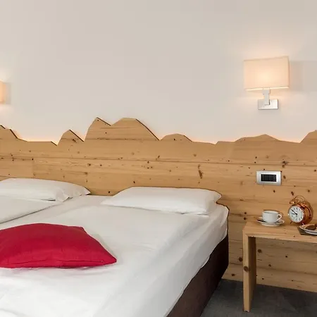 Garni Lastei 3* Pozza di Fassa