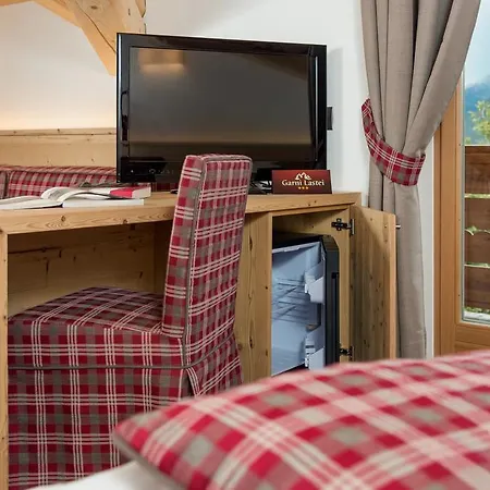 Hotel Garni Lastei 3*