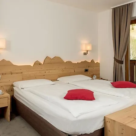 Garni Lastei Hotel